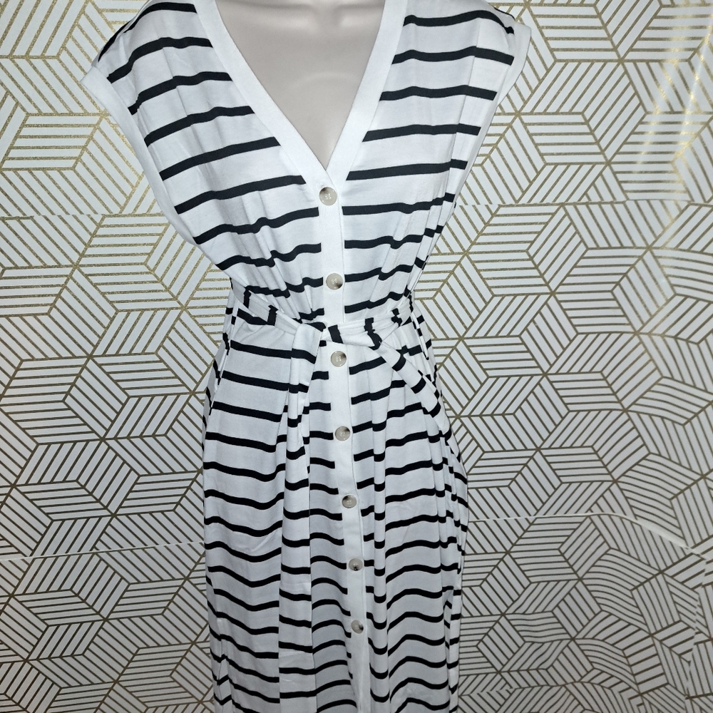 Striped Button Slit Tie V-Neck Midi Dress - Picture 4 of 6